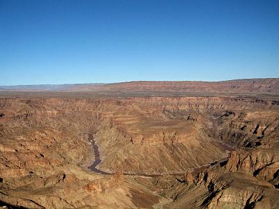 IMG_1094.JPG - Namibia. Über die Jahrmillionen grub sich der Fish River in einen beeindruckenden Canyon ein.