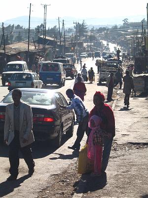 IMG_7283.JPG - Straße am Mercato in Addis Abeba, Hauptstadt Äthiopiens.